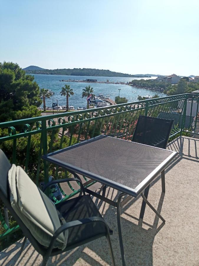Apartments Lorio Vodice Exteriör bild